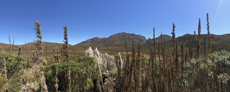 UMA PEDRA NO RANCHO CAÍDO PNI PANORAMICA