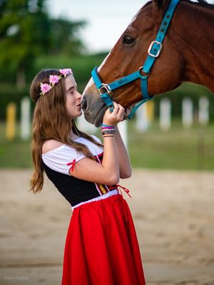 MOÇA LETÍCIA COM SEU CAVALO ÁTILLA