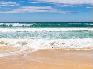 ONDAS NA AREIA EM BOMBINHAS 2