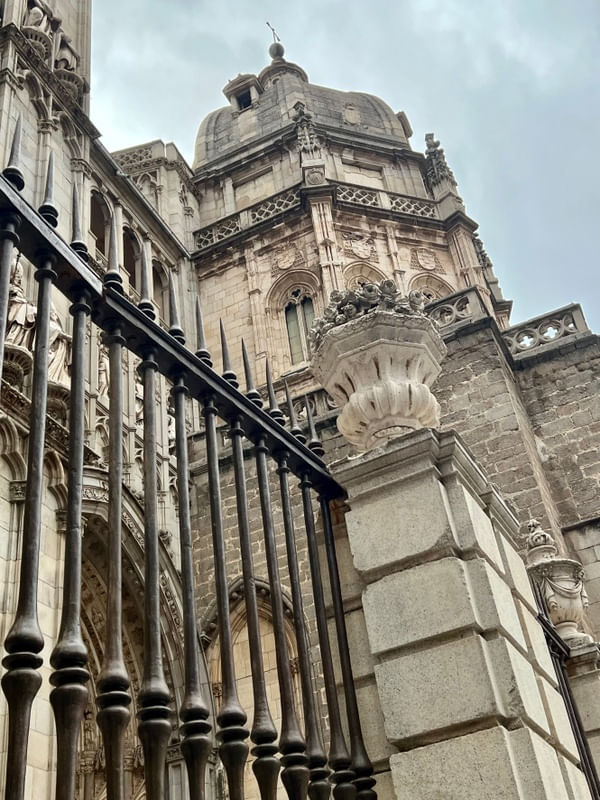 GRADE DE CASTELO MEDIEVAL ESPANHOL