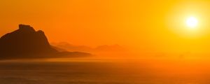 AMANHECER NAS MONTANHAS DO RIO DE JANEIRO