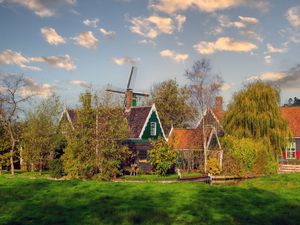 HOLANDA VILLAGE