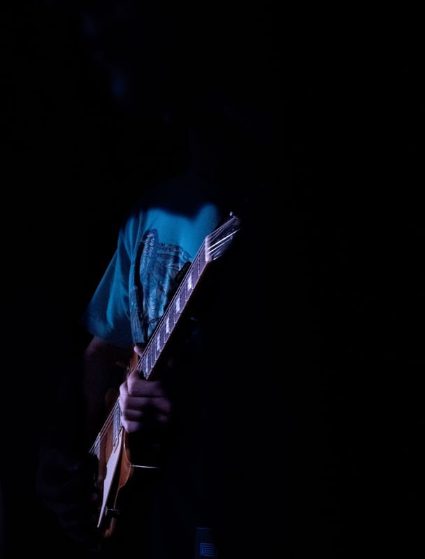 O UM GUITARRISTA