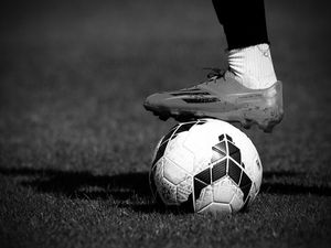 FUTEBOL CHUTEIRA BOLA