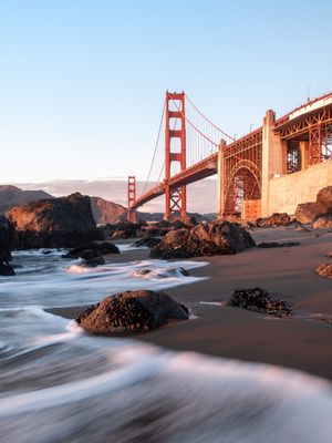 GOLDEN GATE BRIDGE - VERTICAL