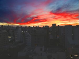O CÉU ESTA LARANJA HOJE