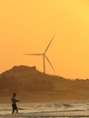 GOLDEN HOUR FÉRIAS PRAIA
