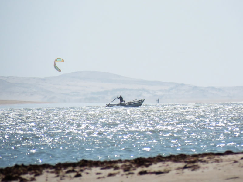 PESCADOR SOLITÁRIO NO MAR II