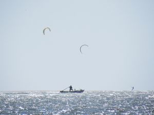 PESCADOR SOLITÁRIO NO MAR III