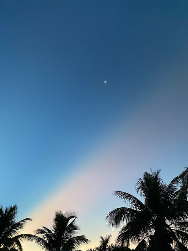 FIM DO DIA COR ARCO-ÍRIS