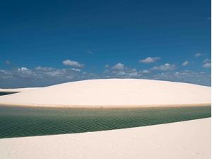 LAGOA NO INCRÍVEL LENÇÓIS MARANHENSES