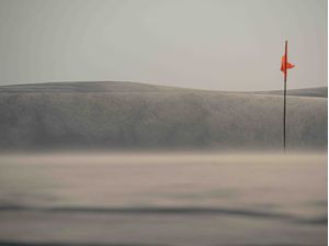 BANDEIRA DE MARCAÇÃO NA AREIA