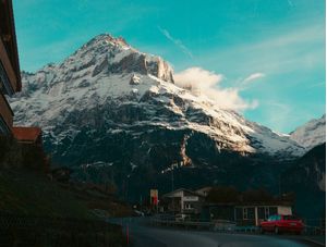 PEAKS IN SWITZERLAND
