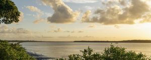 PÔR DO SOL NA PRAIA DO JACARÉ I PANORÂMICO HORIZONTAL