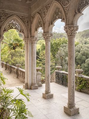 PALACE ARCHES