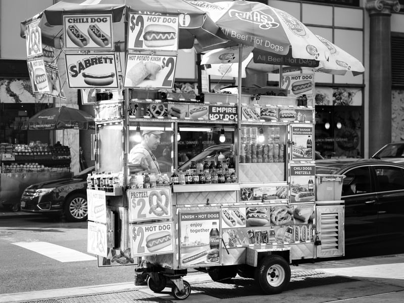 CARRINHO DE HOT DOG EM NY