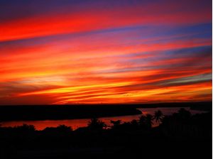 PÔR DO SOL NO VARADOURO