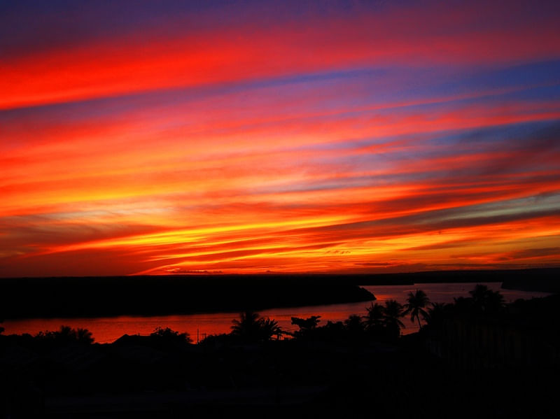 PÔR DO SOL NO VARADOURO