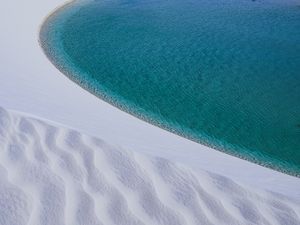 ESMERALDA NOS LENÇÓIS MARANHENSES