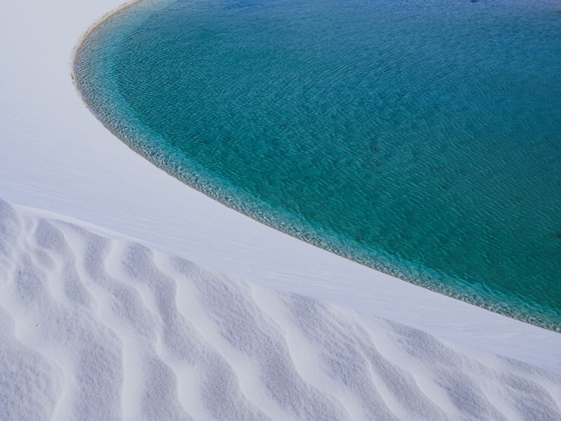 ESMERALDA NOS LENÇÓIS MARANHENSES