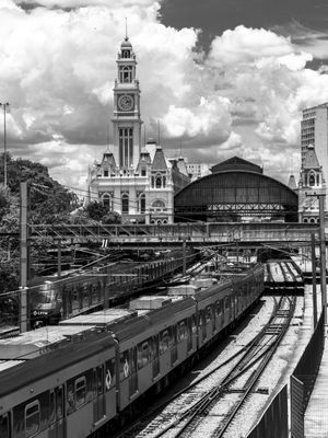 CHEGADA NA ESTAÇÃO DA LUZ