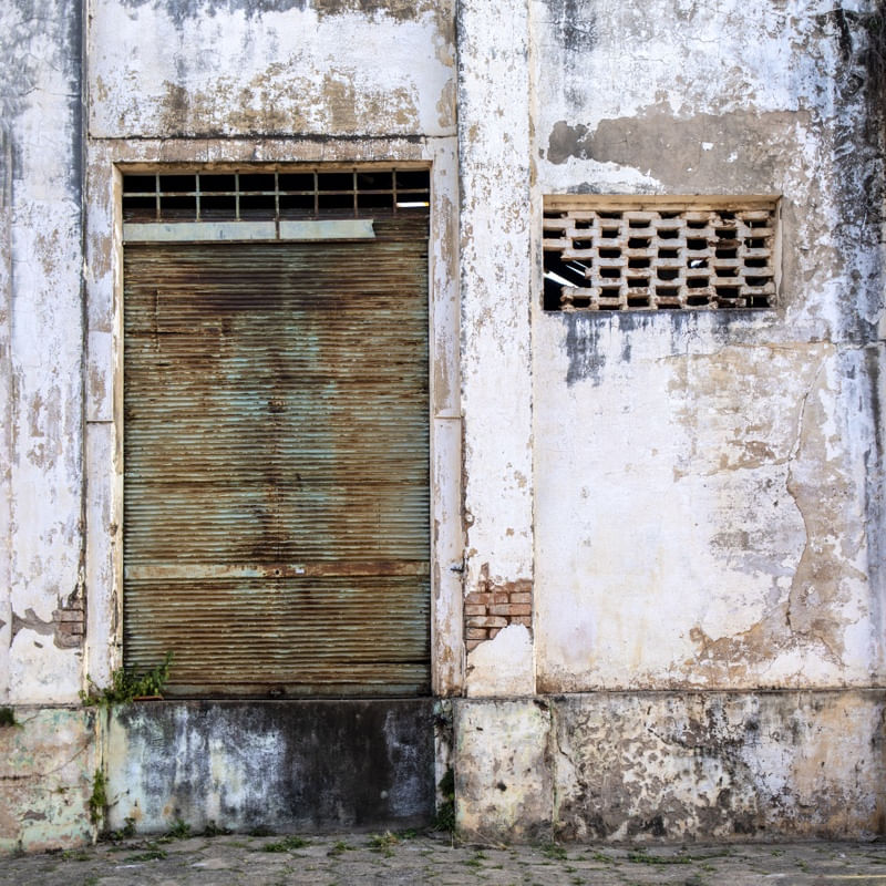 FABRICA ABANDONADA COR