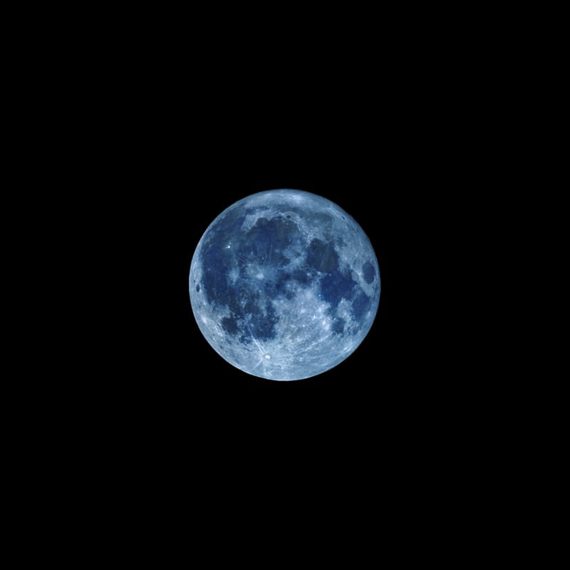 MOON B
