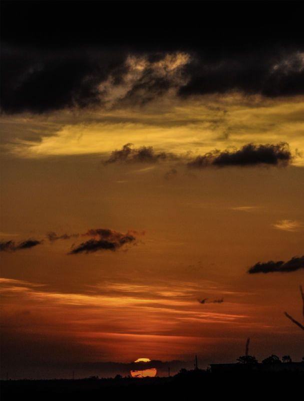POR DO SOL QUENTE