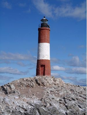 FARO LES ÉCLAIREURS