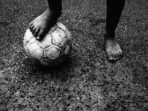 O MENINO DA BOLA