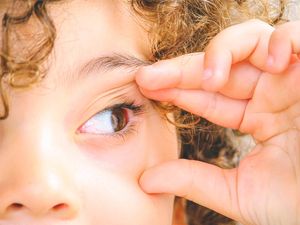 OLHAR INFANTIL DE CURIOSIDADE