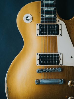 GUITARRA LESS