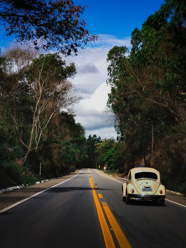 FUSCA BEGE ESTRADA