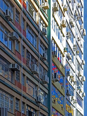 AZUL E OUTRAS CORES