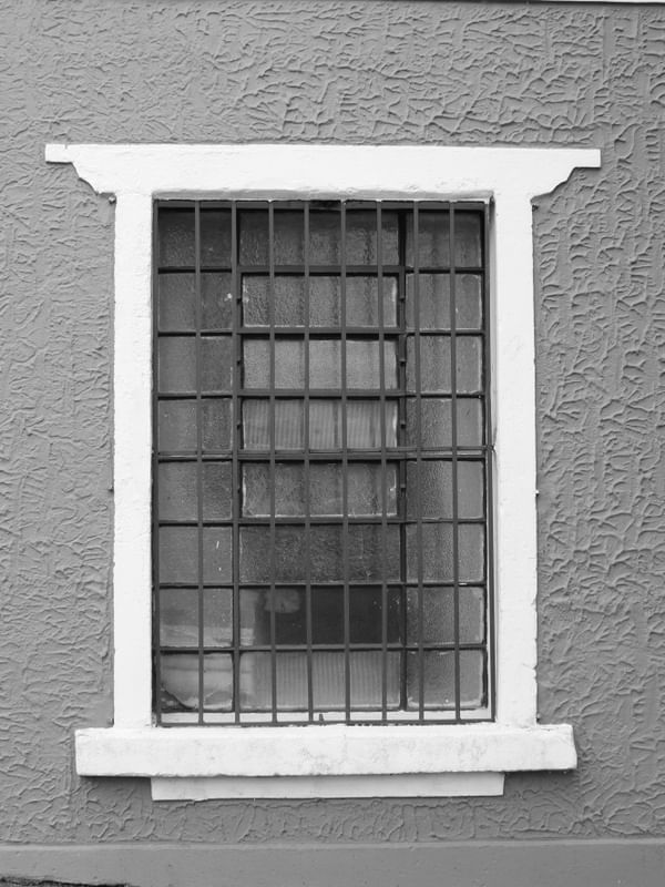 JANELA 2 CENTRO POR LUISAFORNASARI