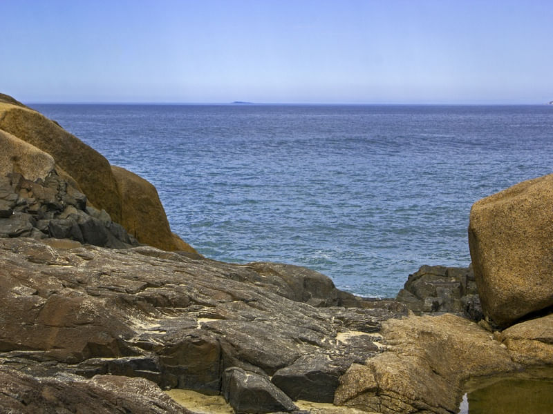 MAR EMOLDURADO