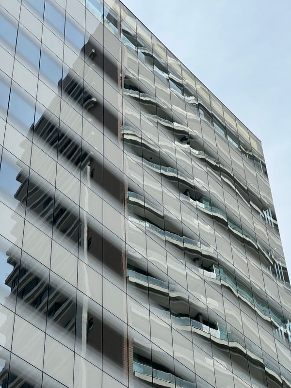 PRÉDIO DO REFLEXO DO PRÉDIO