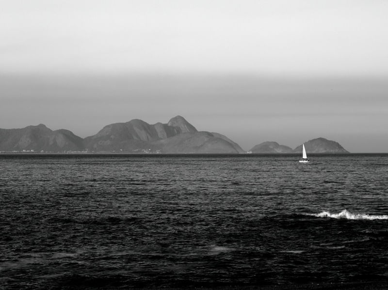 O MAR E O BARCO EM PEB