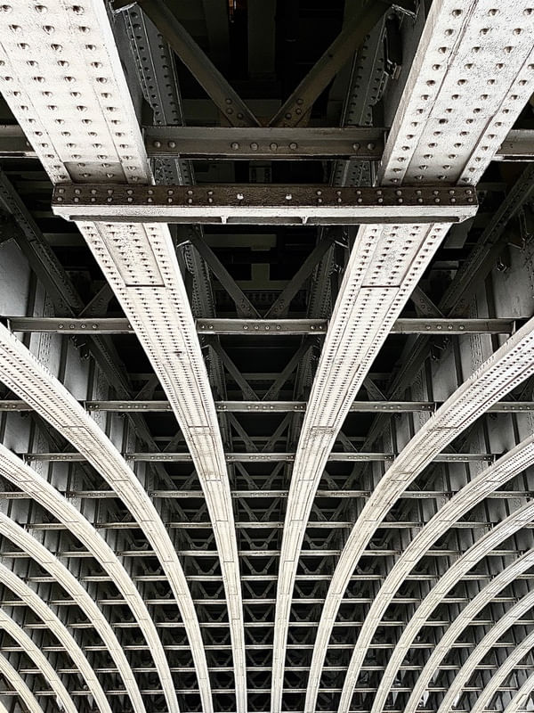 BRIDGE IN LONDON