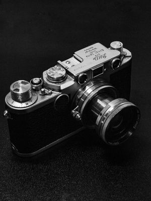 CAMERA ANALÓGICA - LEICA