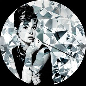 AUDREY COM DIAMANTE I