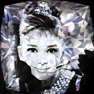 AUDREY COM DIAMANTE II