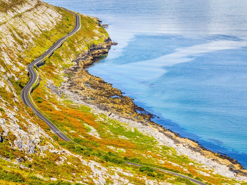 ESTRADA LITORÂNEA NA BAIA DE GALWAY - IRLANDA