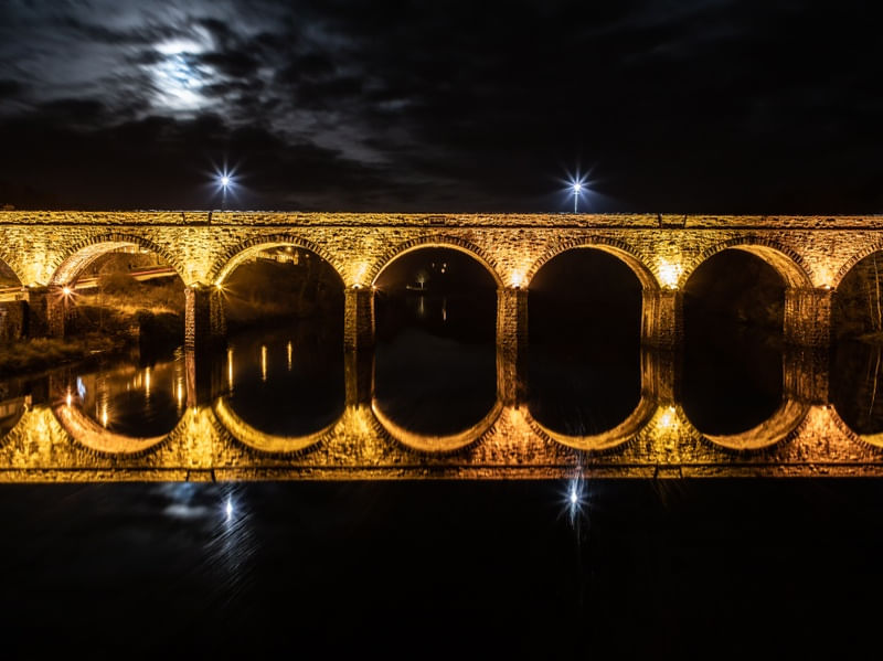 NOITE NA PONTE SOBRE O RIO NEWPORT