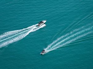 BARCOS EM SINCRONIZAÇÃO