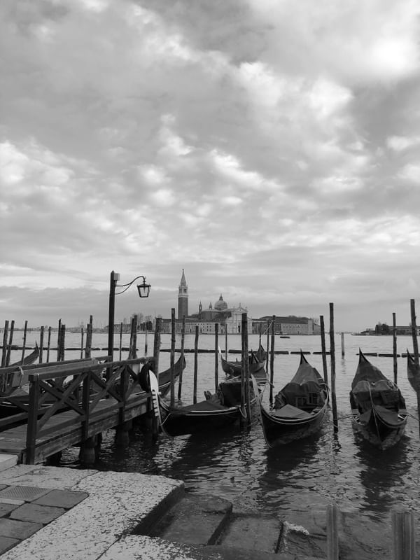 LIVING IN VENEZIA III