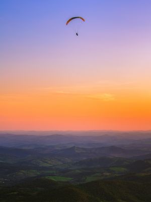 VOANDO SOBRE O TOPO DO MUNDO SRGB