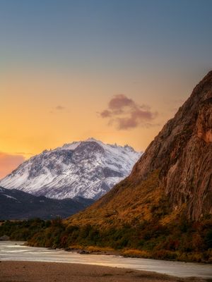 POR DO SOL EM EL CHALTEN