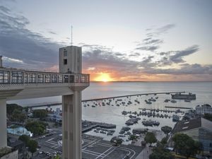 ELEVADOR LACERDA POR DO SOL SALVADOR