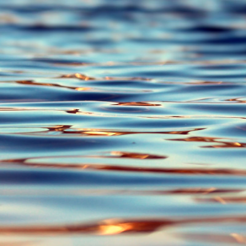 LAGO AO ENTARDECER